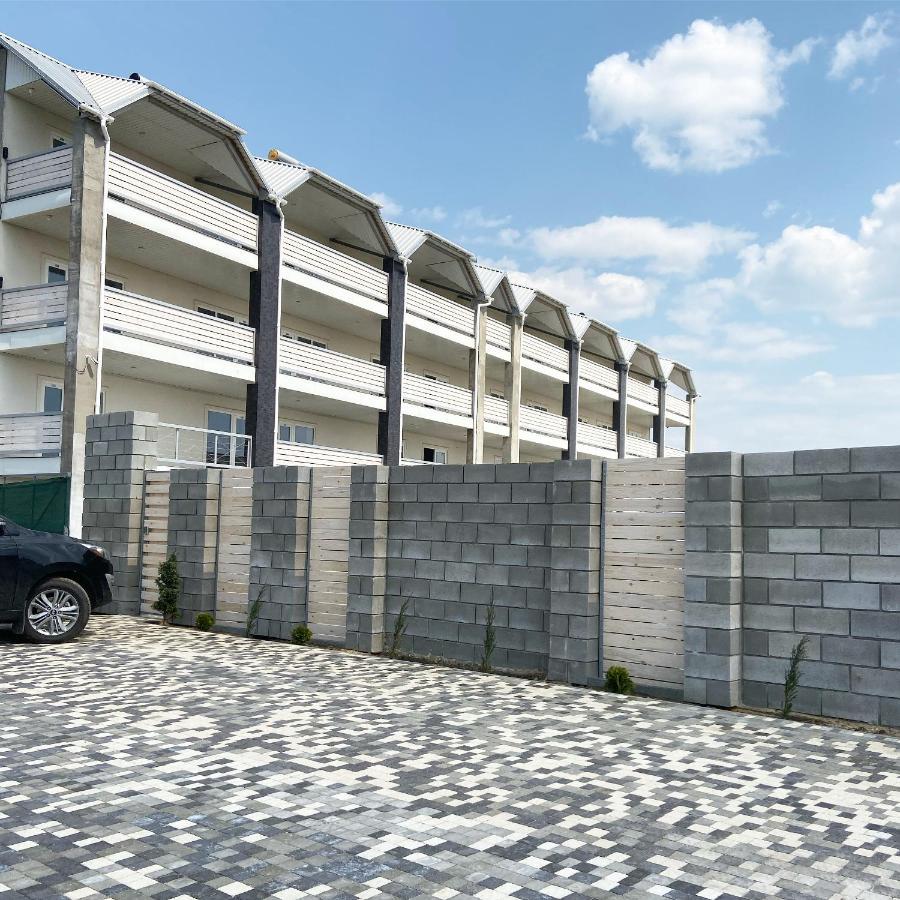 Lazurit Family Hotel Lazurne Esterno foto
